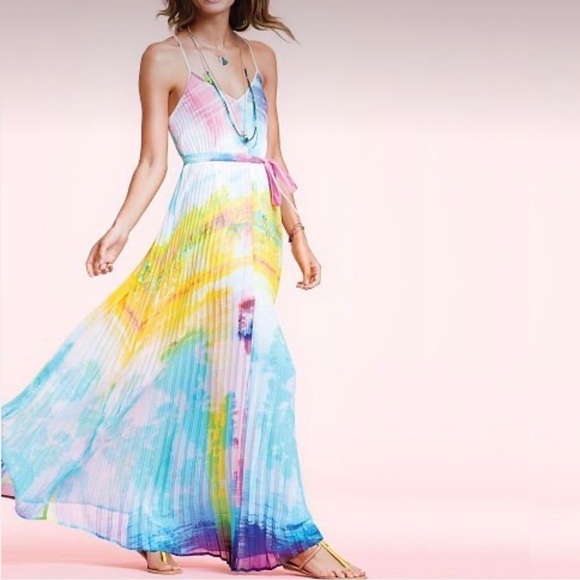 Victoria’s Secret Pleated Maxi Dress Size Medium Short Tie Dye Racerback EUC - Picture 9 of 9